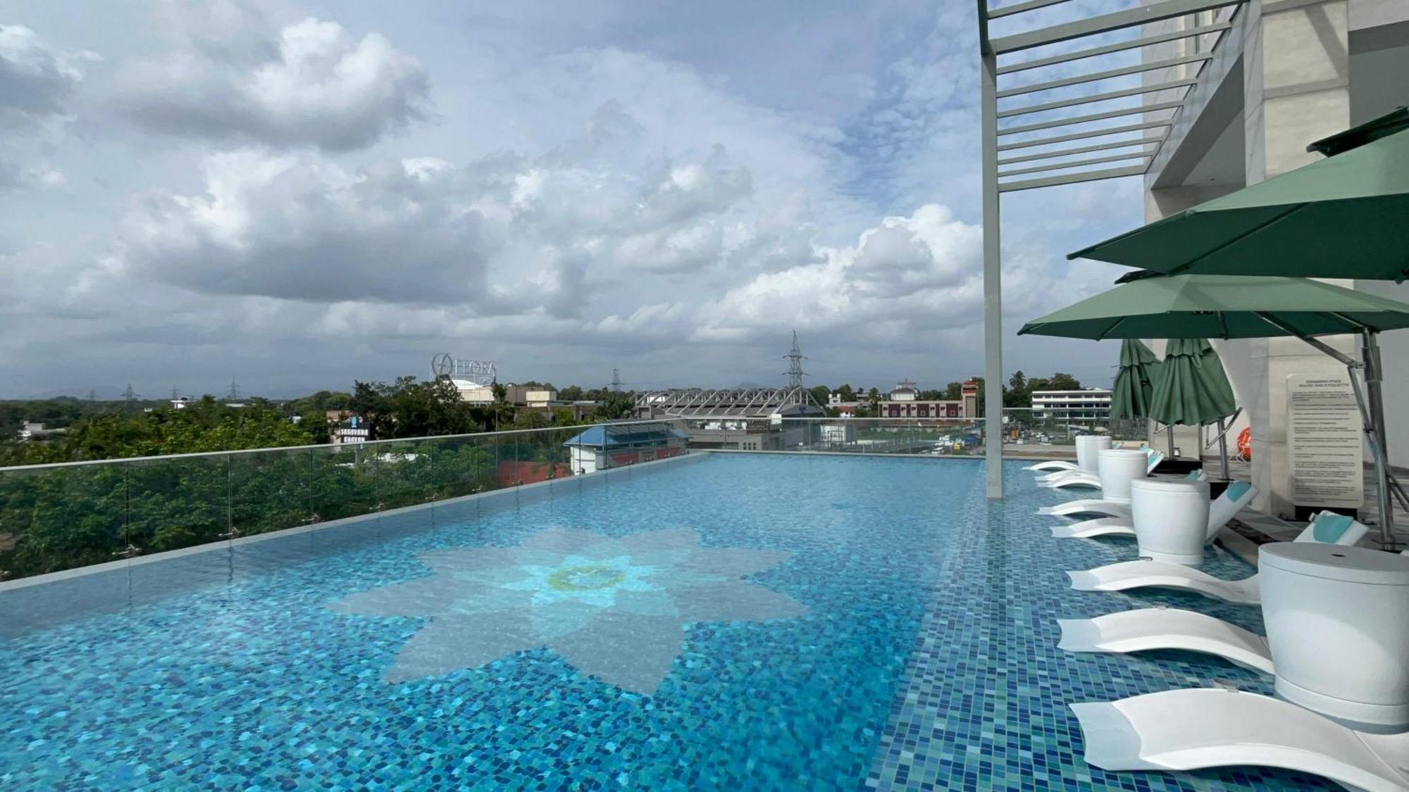 Taj Cochin International Airport, Kerala Hotel Kochi Екстериор снимка